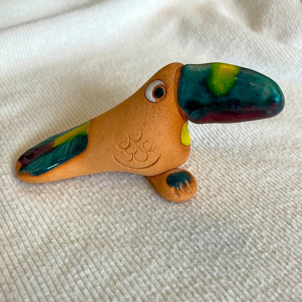 Costa Rica ceramic souvenir toucan